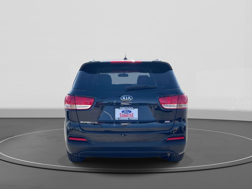 Used 2016 Kia Sorento LX image 5