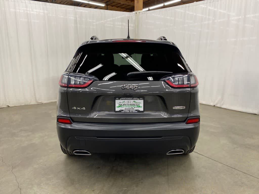 Used 2022 Jeep Cherokee Latitude Lux w/ Mopar Interior Package AWD/4WD image 5