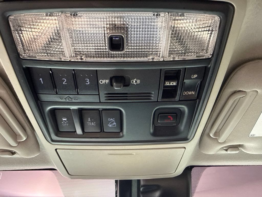 Used 2022 Toyota 4Runner Limited AWD/4WD image 28