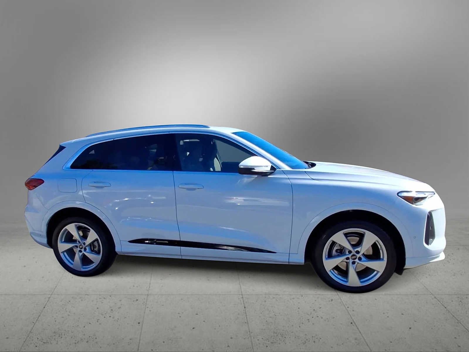 Used 2025 Audi Q5 Prestige AWD/4WD image 9
