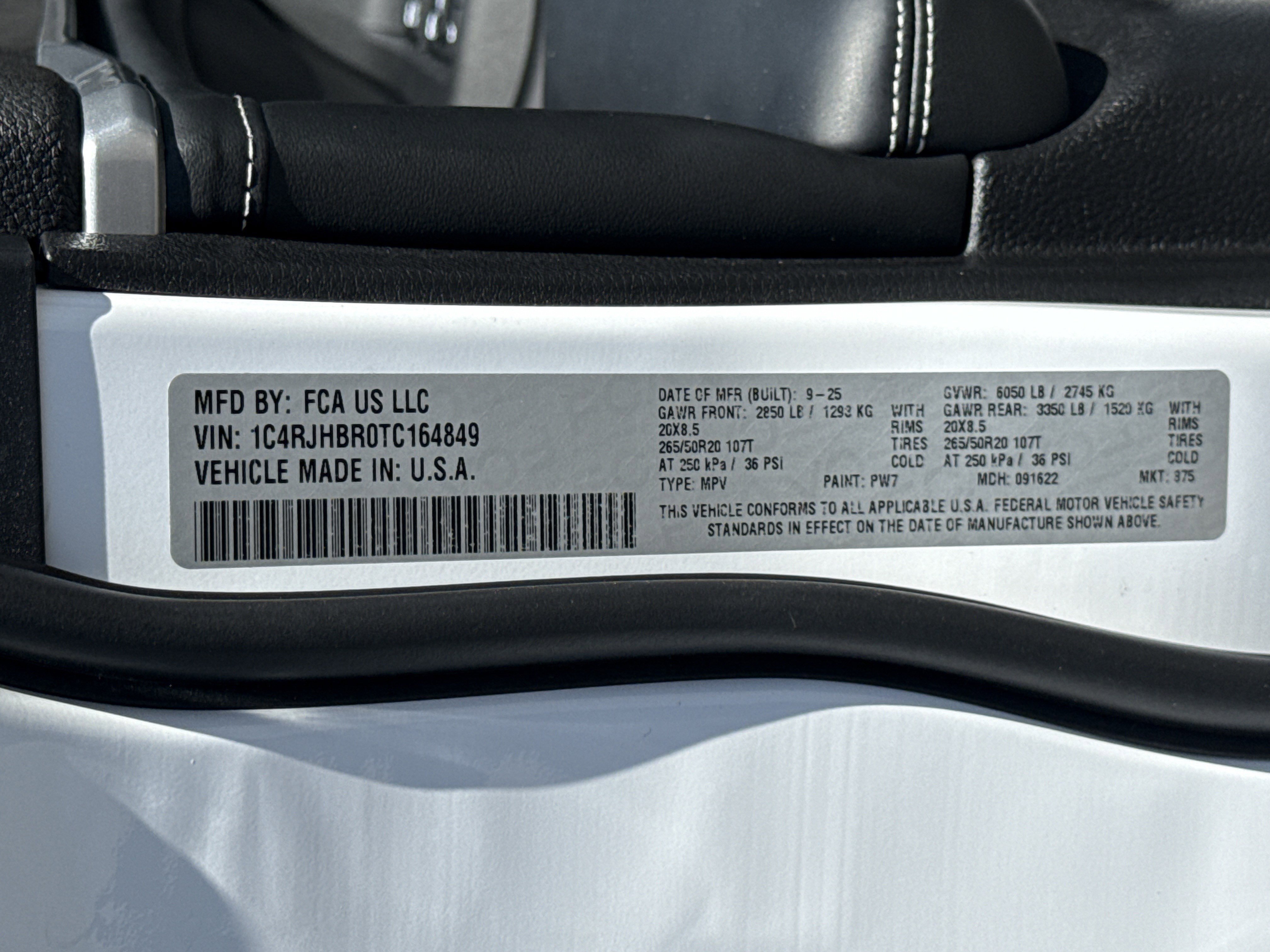 Used 2026 Jeep Grand Cherokee Limited Reserve AWD/4WD image 34