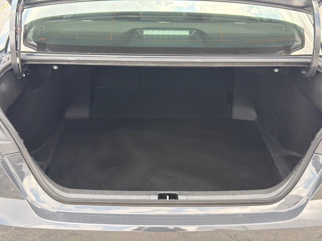 Used 2025 Toyota Camry SE w/ Convenience Package FWD image 22