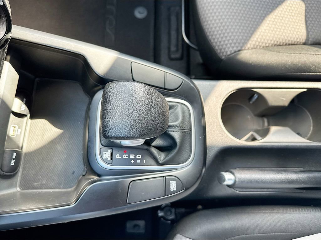 Used 2024 Kia Soul LX w/ Option Group 015 image 17