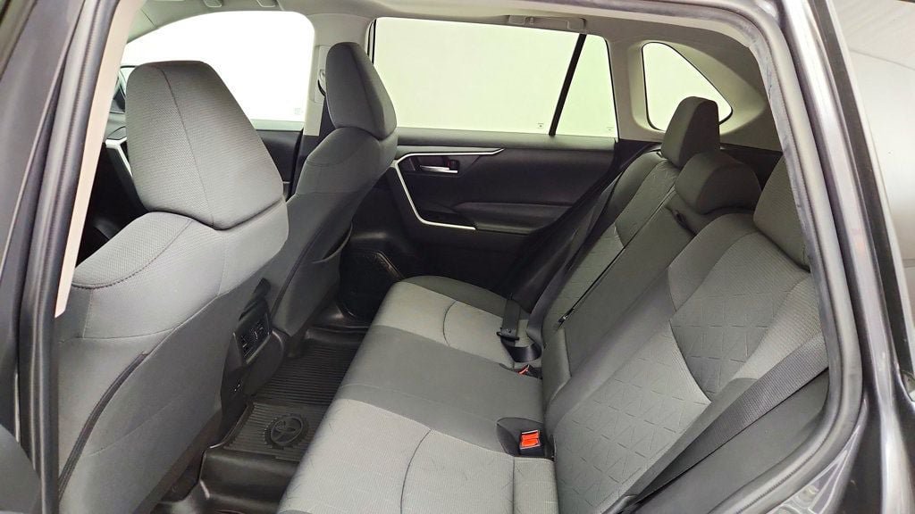 Used 2022 Toyota RAV4 XLE w/ Convenience Package AWD/4WD image 21