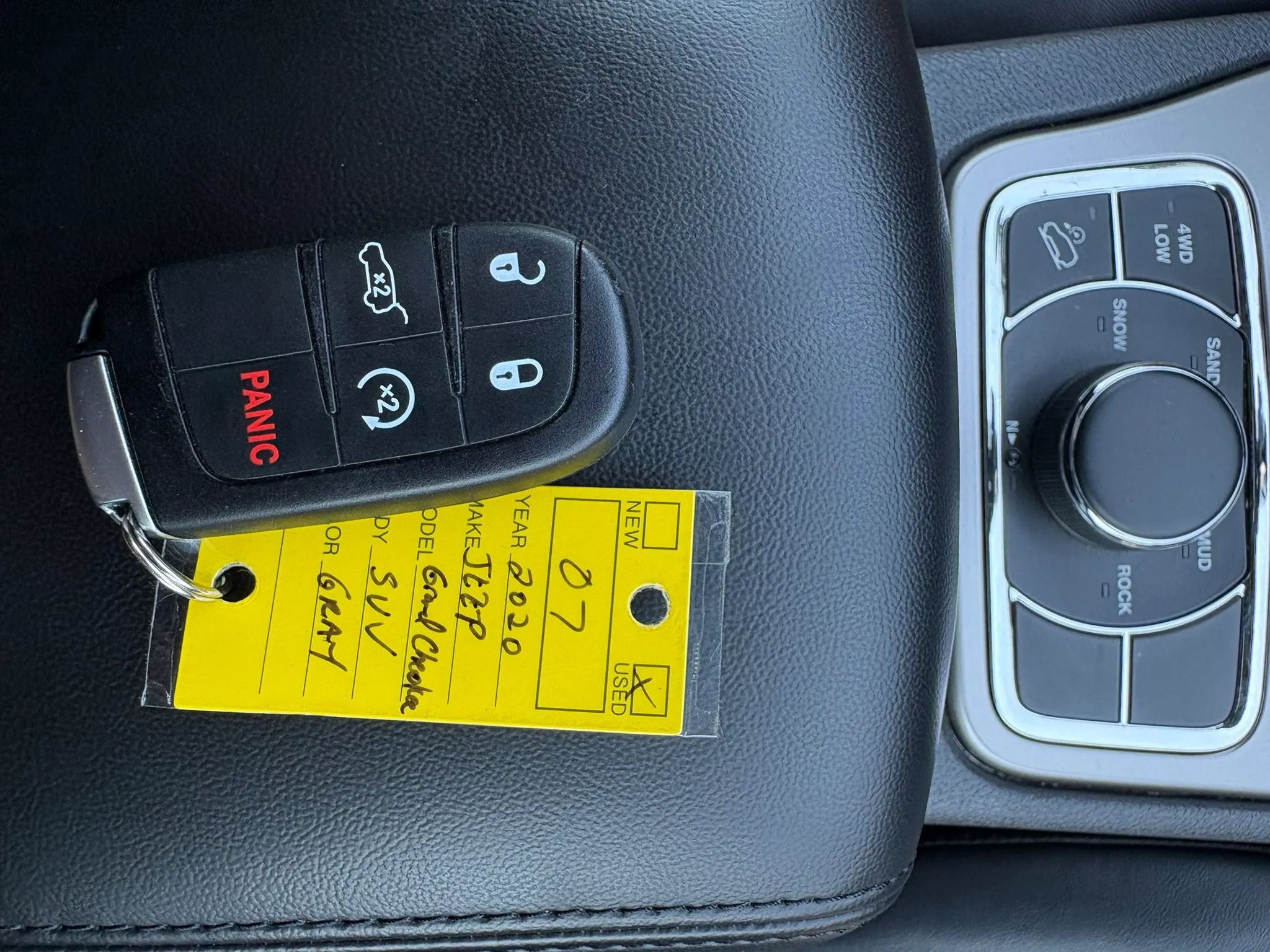 Used 2020 Jeep Grand Cherokee Limited AWD/4WD image 23