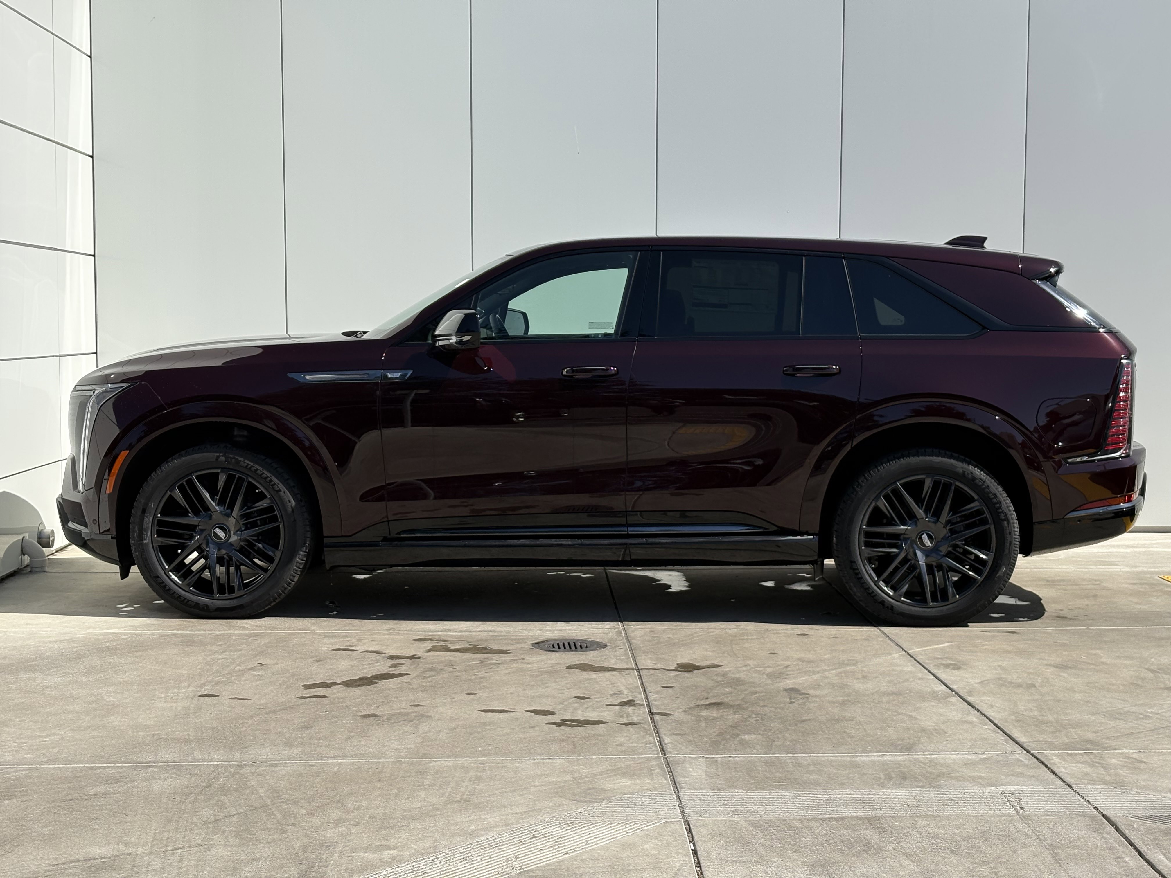 New 2025 Cadillac Escalade IQ Sport 2 w/ LPO, ONYX Package image 5