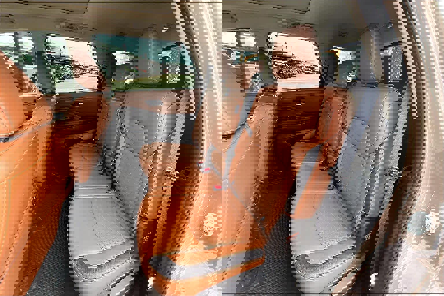 Used 2024 Nissan Pathfinder Platinum w/ Cargo Package image 20