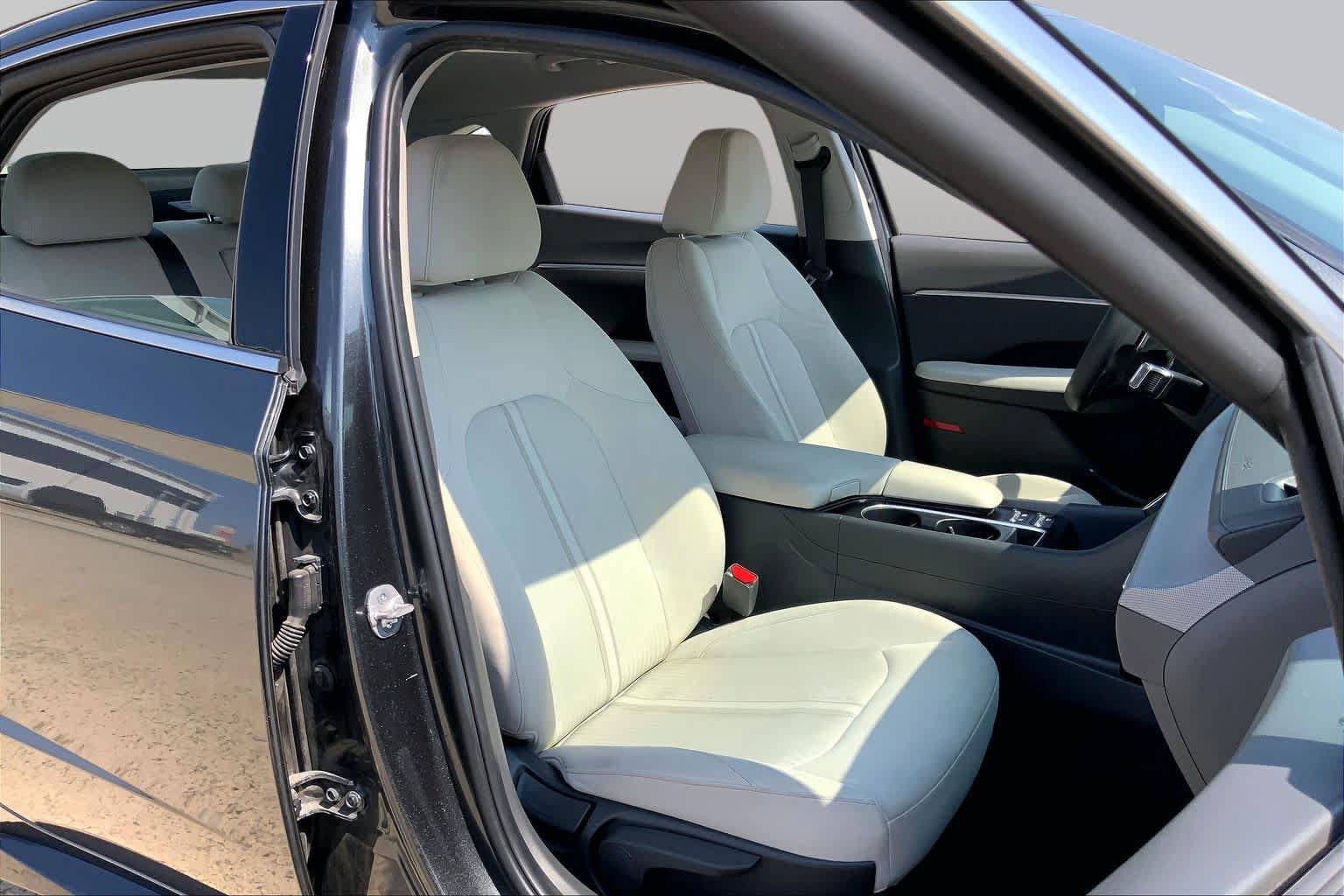 Used 2025 Hyundai Sonata SEL FWD image 9