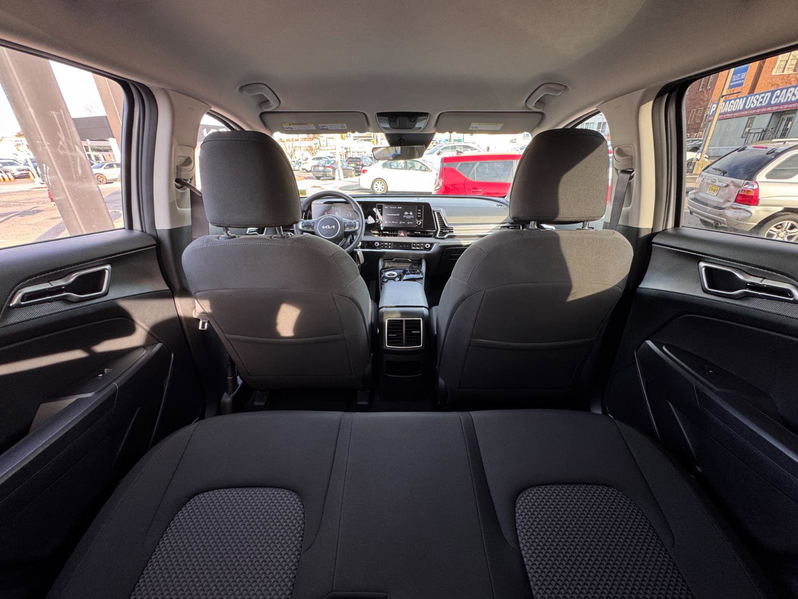 Used 2023 Kia Sportage LX image 9