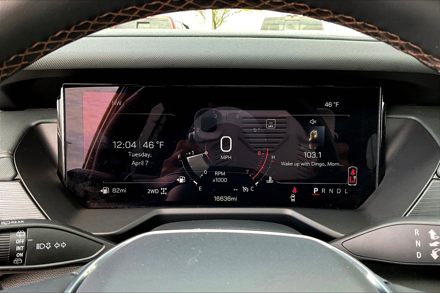 Used 2025 GMC Acadia AT4 w/ Luxury Package image 13