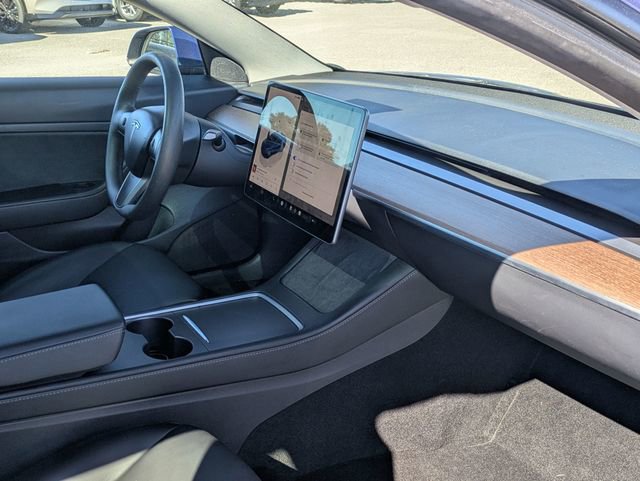 Used 2023 Tesla Model 3 Standard Range image 31