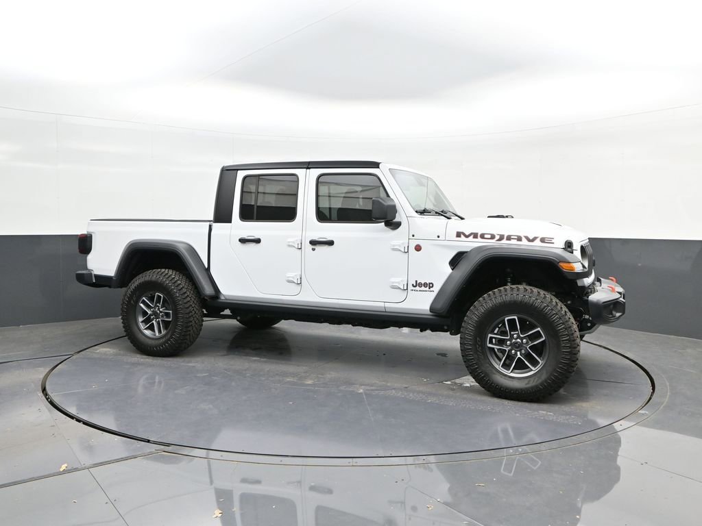 Used 2025 Jeep Gladiator Mojave w/ Convenience Group image 17