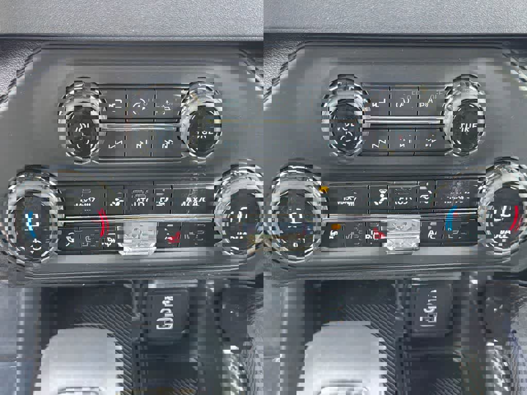 New 2026 Ford Bronco Raptor AWD/4WD image 28