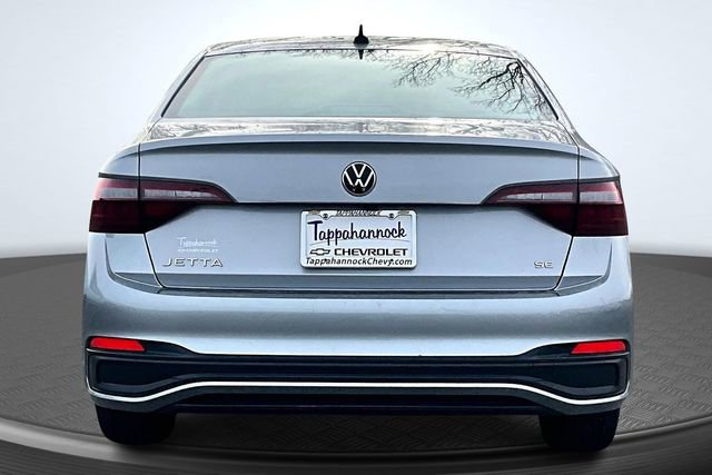 Used 2024 Volkswagen Jetta SE image 5