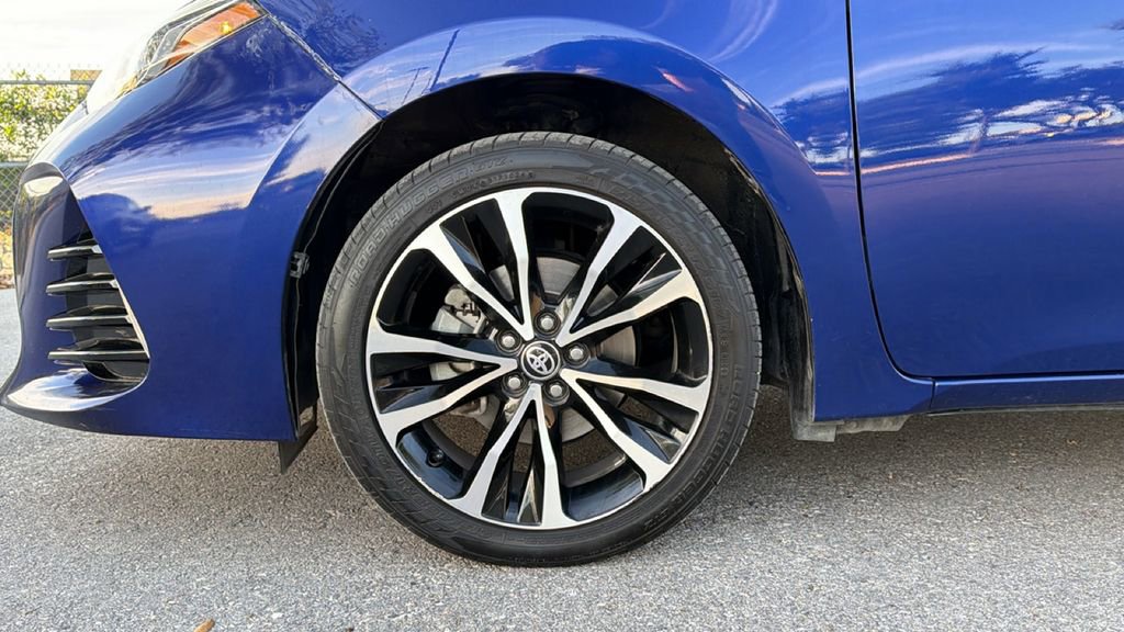 Used 2017 Toyota Corolla SE image 12