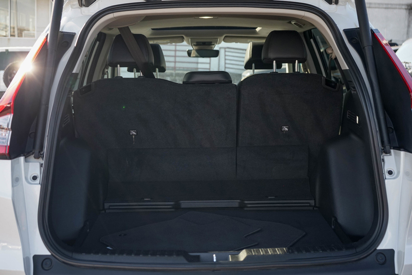 Used 2025 Honda CR-V EX-L image 9