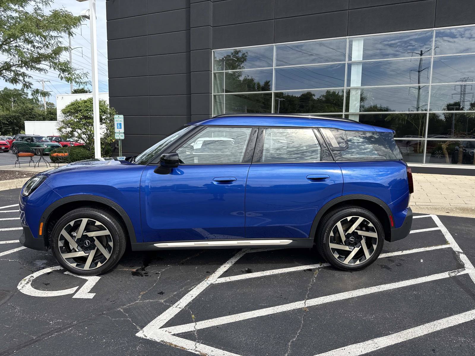 Used 2025 MINI Cooper Countryman S AWD/4WD image 2