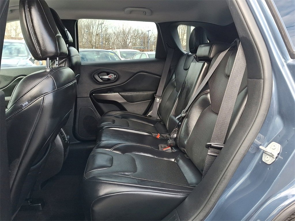 Used 2021 Jeep Cherokee Latitude Lux w/ Comfort/Convenience Group image 12