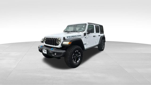 Used 2025 Jeep Wrangler Unlimited Rubicon 4xe w/ Convenience Group AWD/4WD image 3