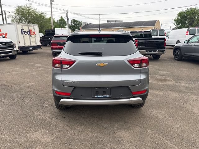 New 2026 Chevrolet TrailBlazer LT w/ Convenience Package AWD/4WD image 3