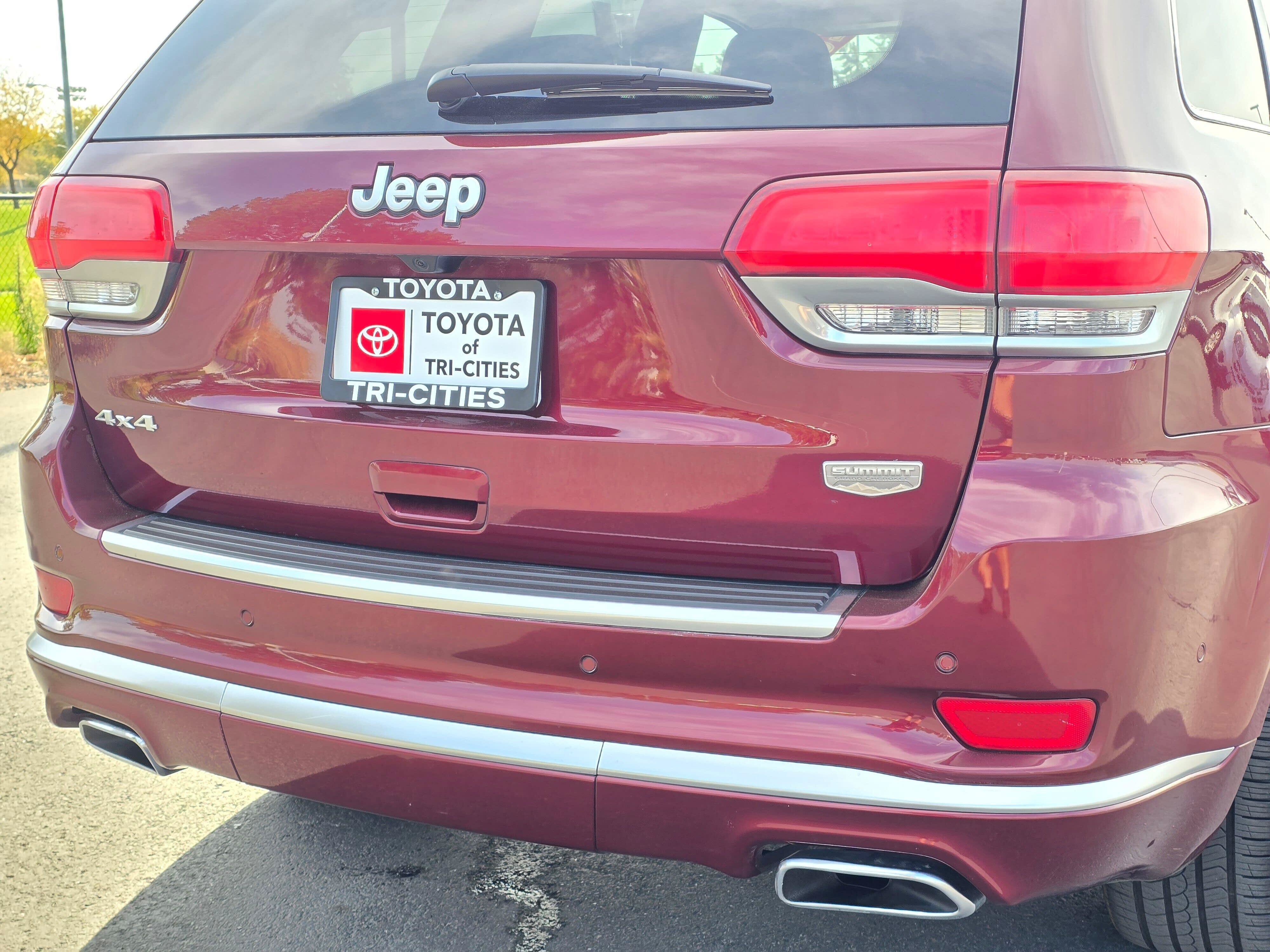 Used 2021 Jeep Grand Cherokee Summit w/ Platinum Series Group AWD/4WD image 13