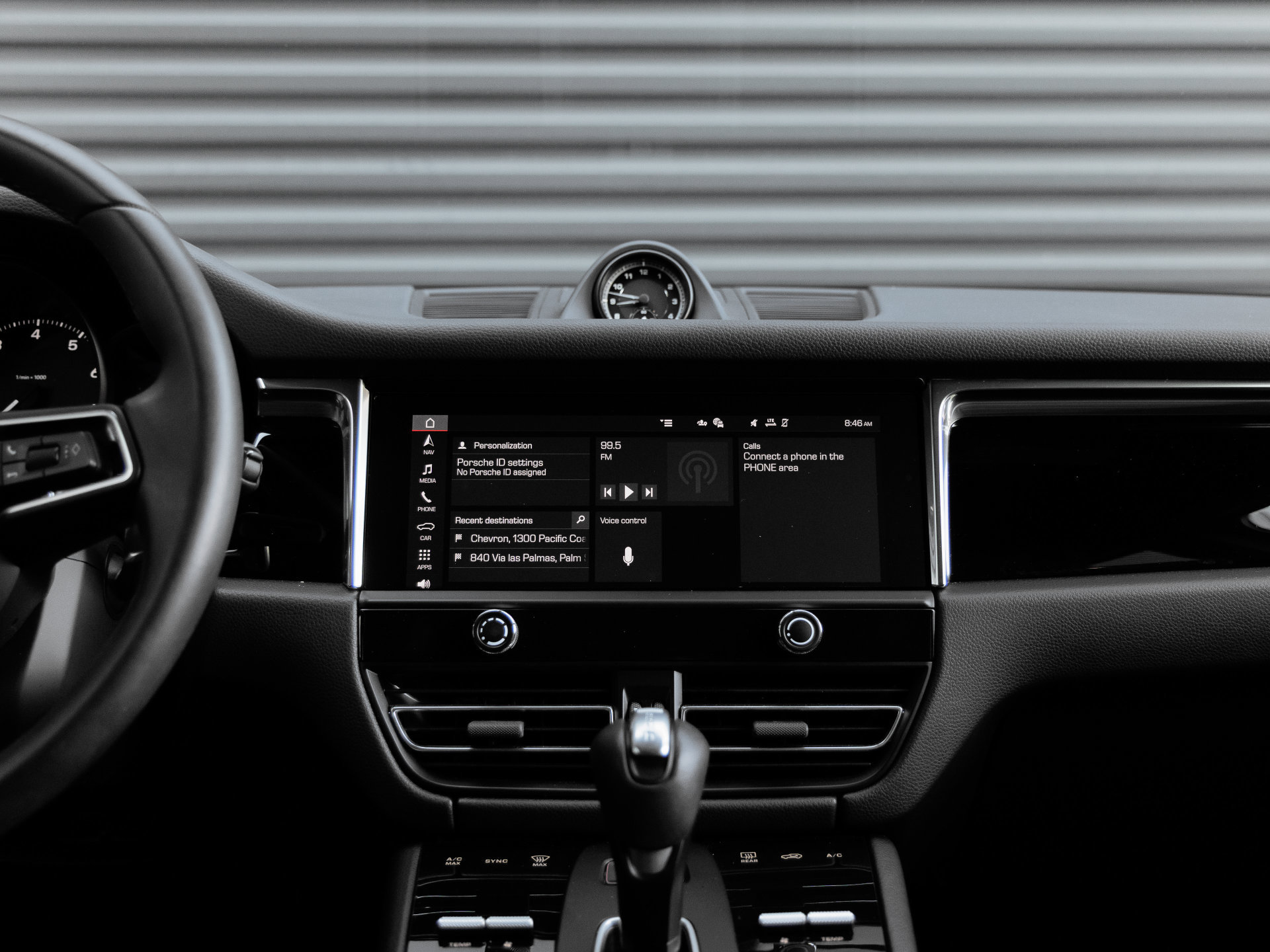 Certified 2026 Porsche Macan AWD/4WD image 21