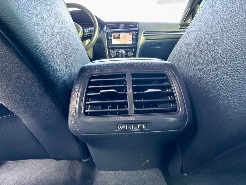 Used 2019 Volkswagen Golf R 4-Door image 19