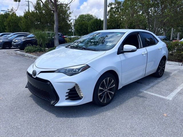 Used 2019 Toyota Corolla SE FWD image 3