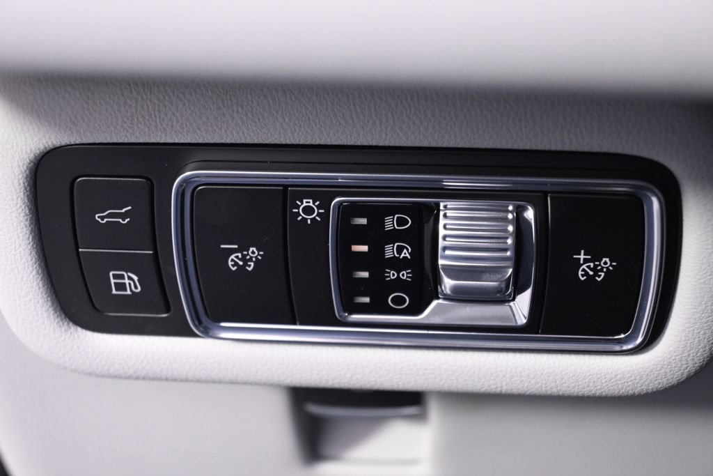 New 2026 Lincoln Nautilus Premier w/ Equipment Group 102A image 24