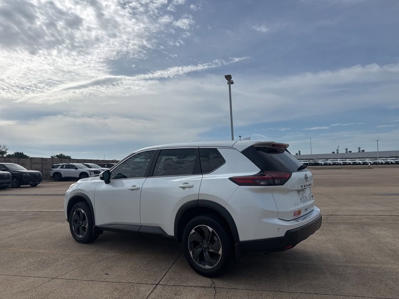 Certified 2024 Nissan Rogue SV FWD image 13