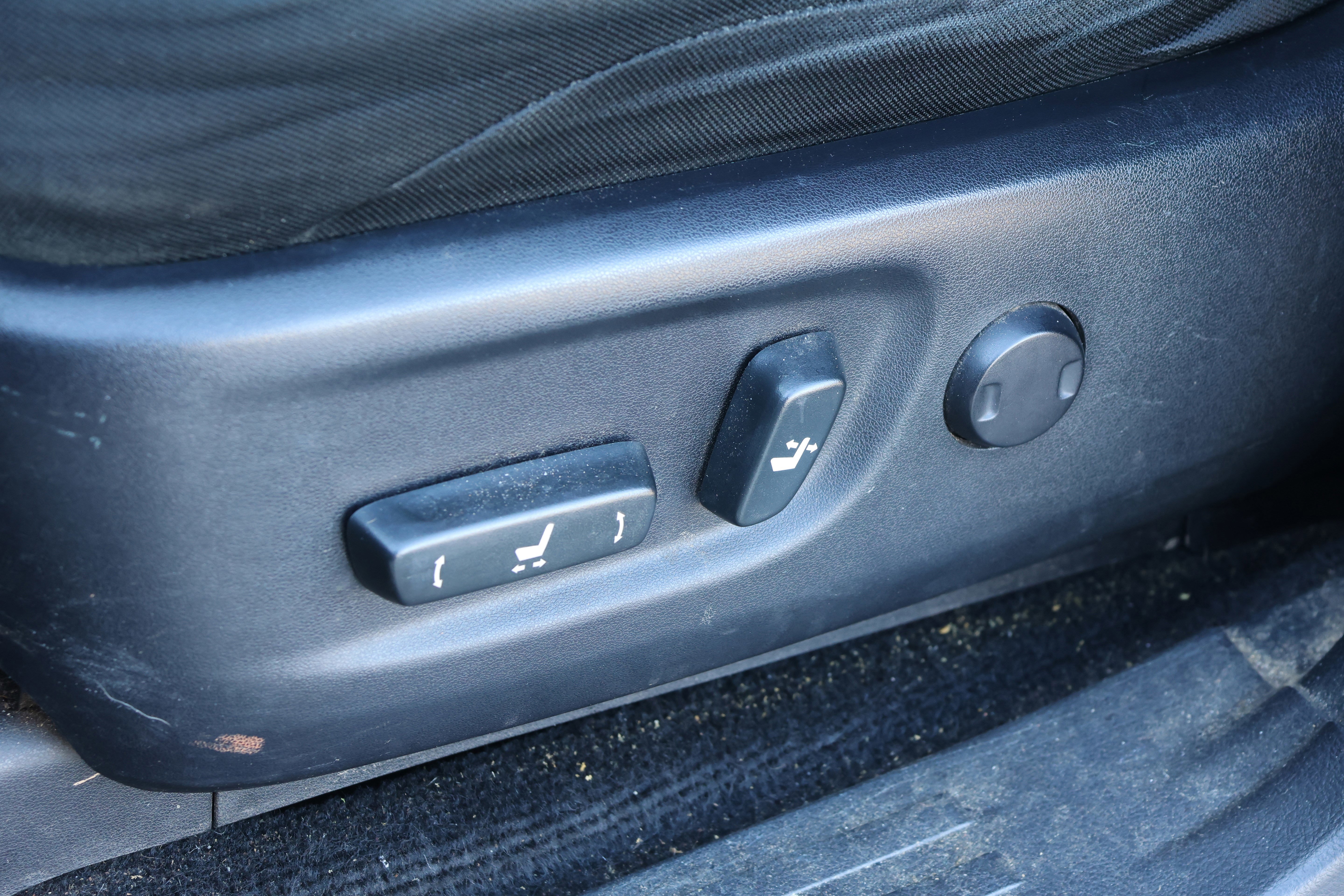 Used 2014 Toyota 4Runner SR5 image 30