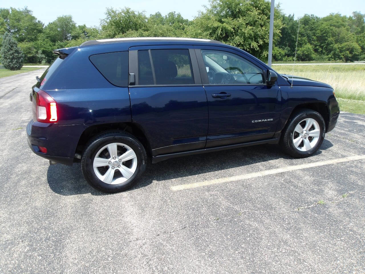 Used 2016 Jeep Compass Sport w/ Power Value Group image 11