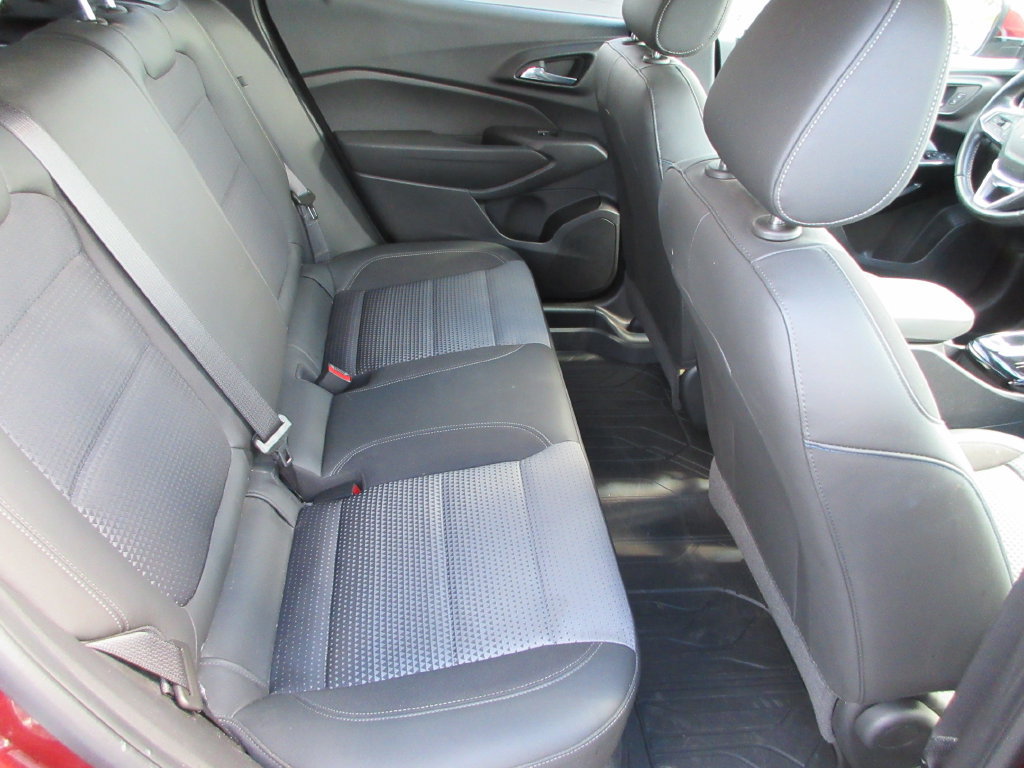 Certified 2024 Chevrolet Trax LT w/ Driver Confidence Package FWD image 18