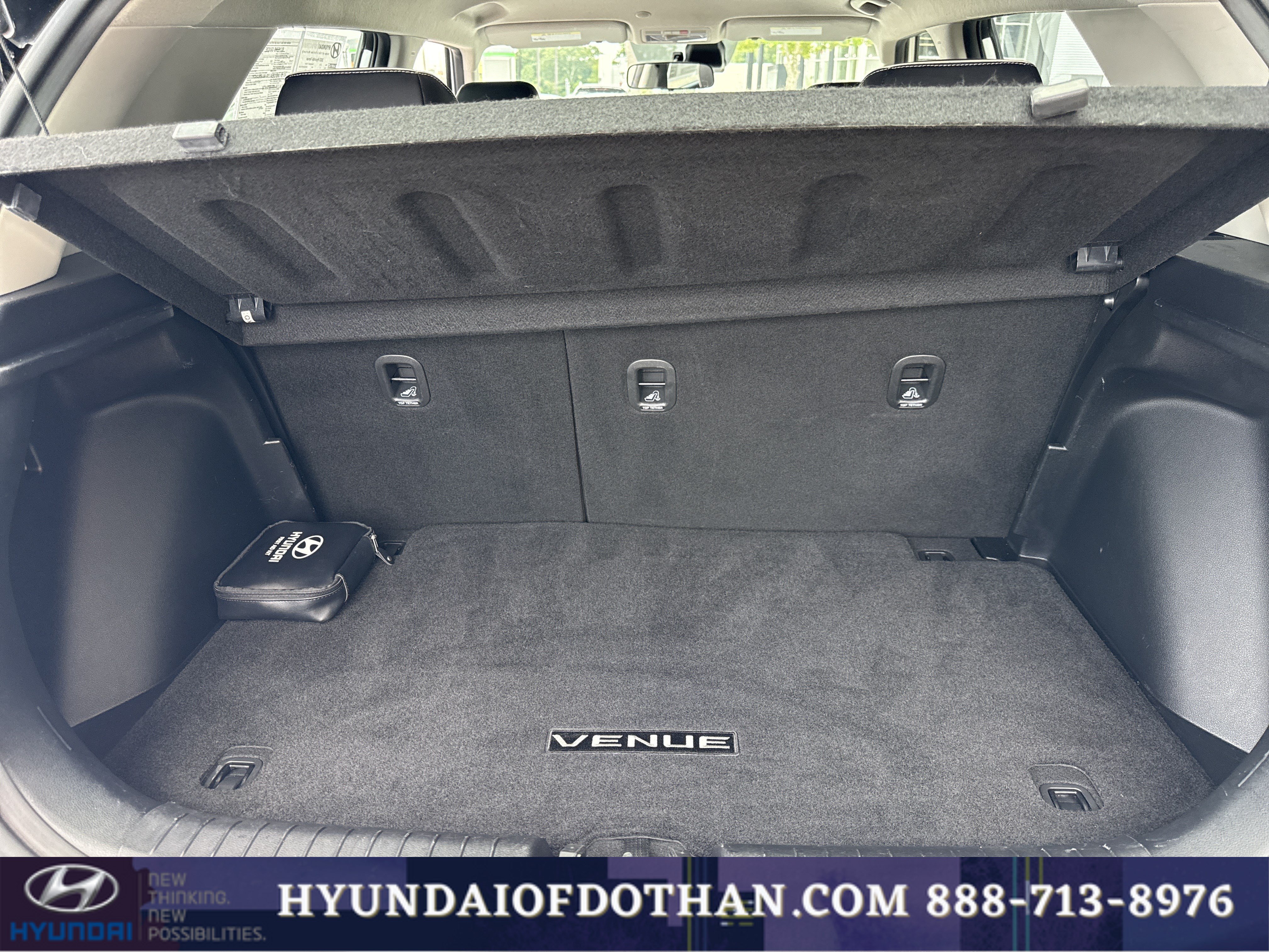 Certified 2023 Hyundai Venue Limited FWD image 13