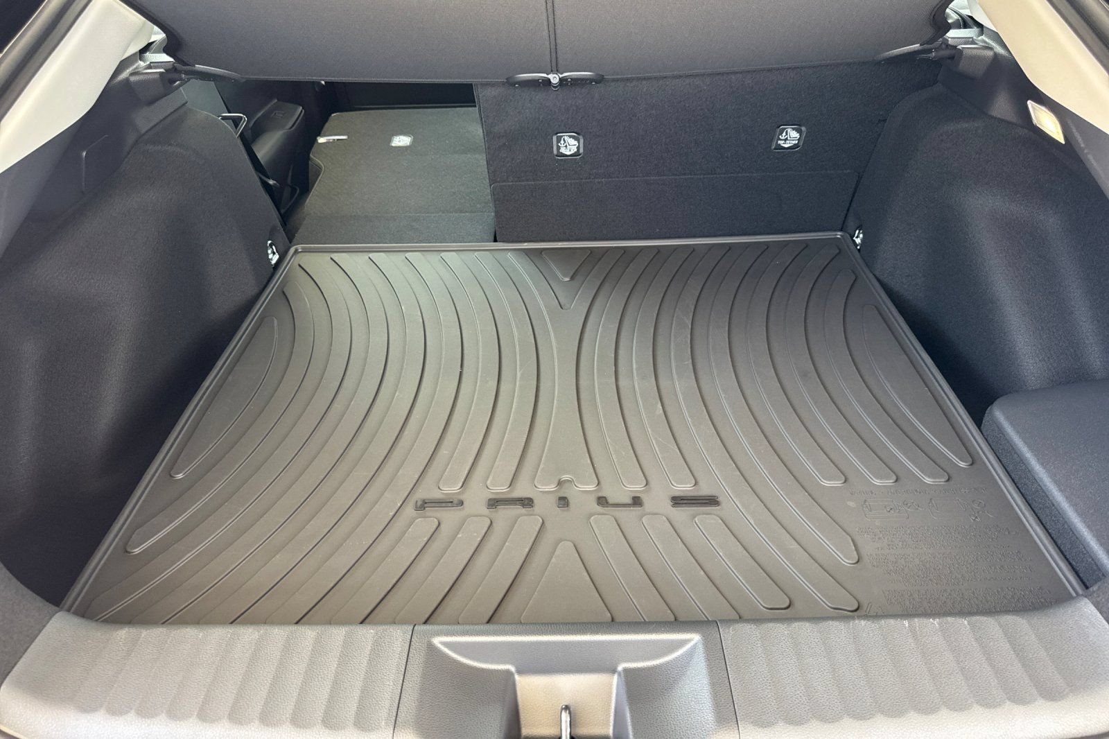 New 2027 Toyota Prius FWD image 17
