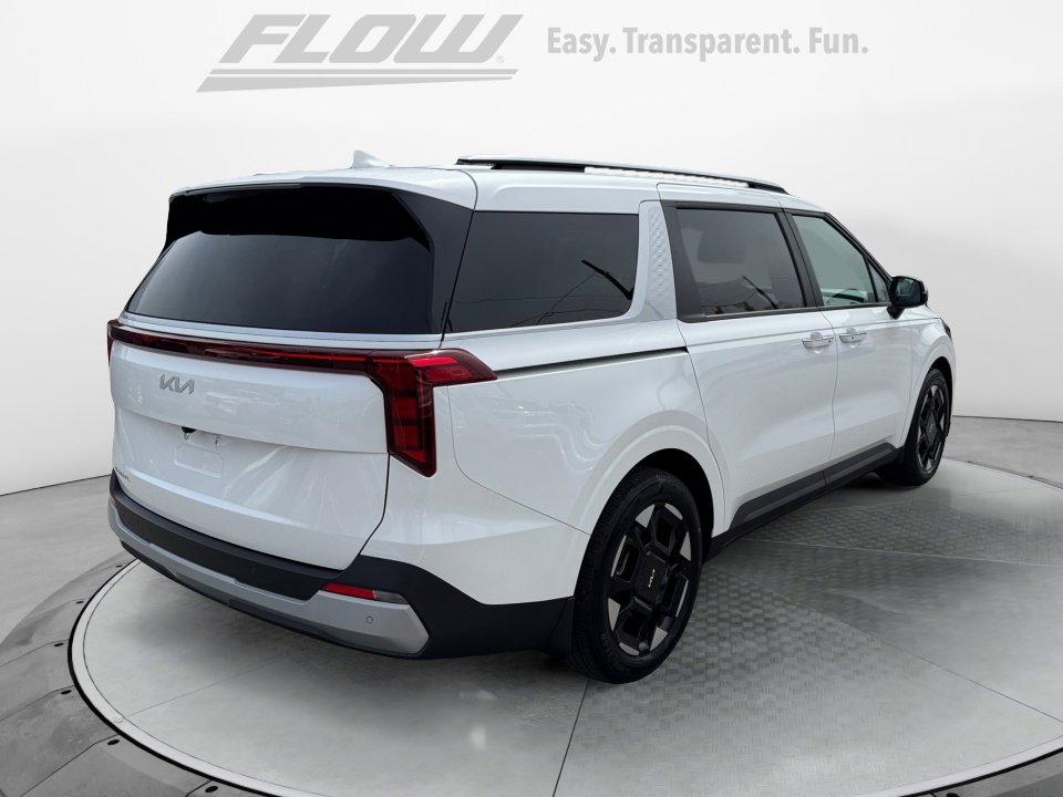 Used 2025 Kia Carnival EX FWD image 9