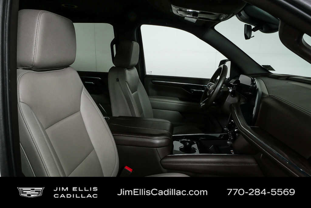 Used 2025 Chevrolet Tahoe LT AWD/4WD image 21