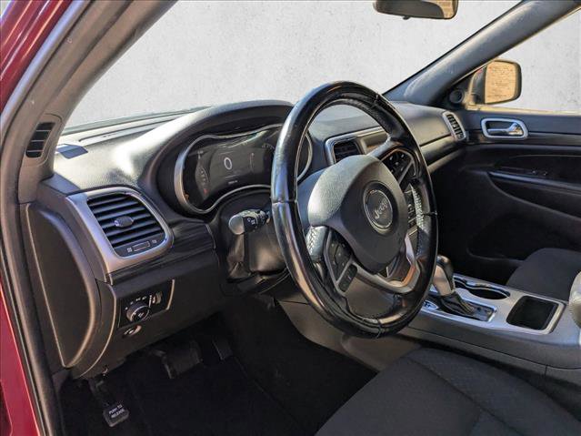 Used 2021 Jeep Grand Cherokee Laredo image 9