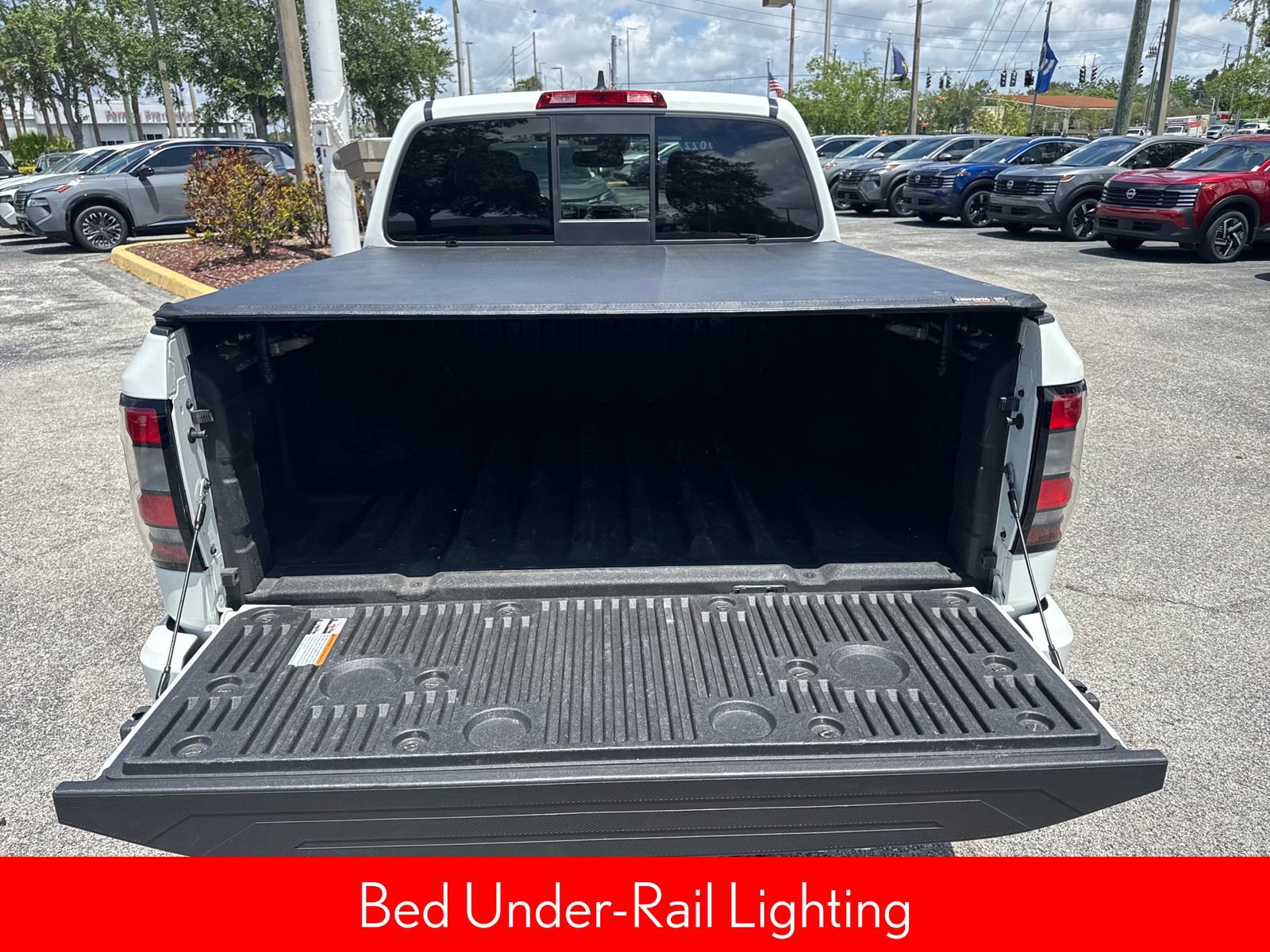 Used 2022 Nissan Frontier Pro-X w/ Pro-X Premium Package RWD image 8