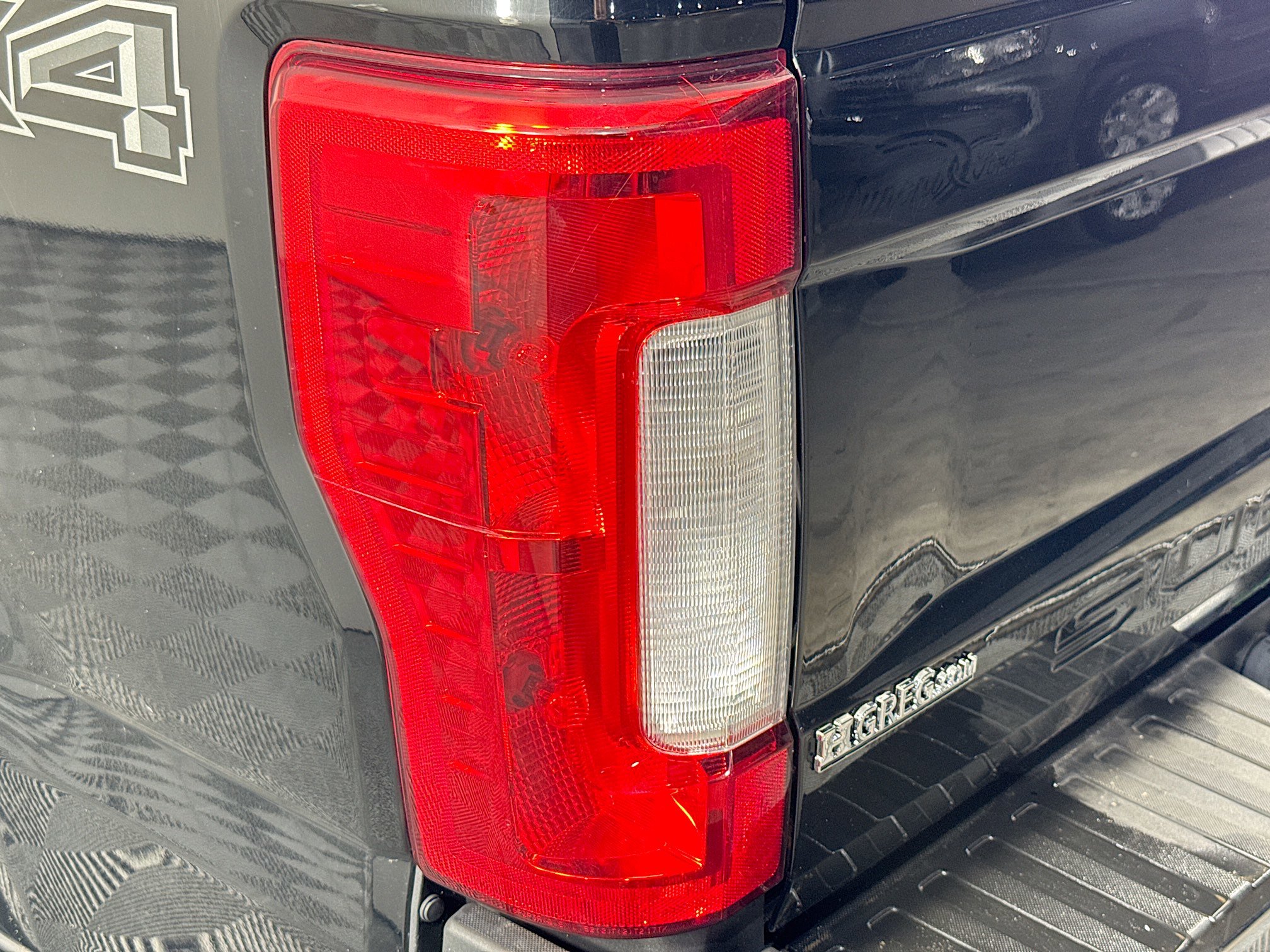 Used 2017 Ford F250 XLT w/ Snow Plow Prep Package image 29