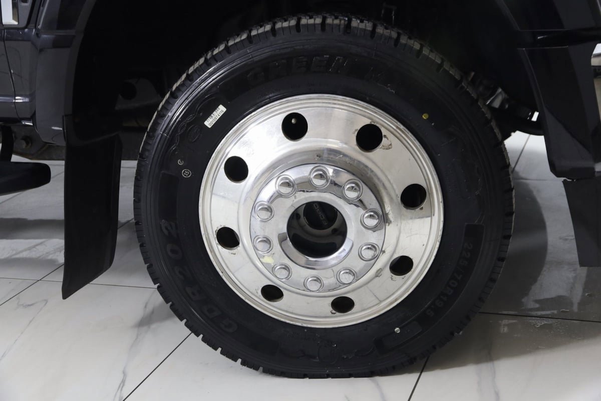 Used 2023 Ford F450 XLT w/ FX4 Off-Road Package image 13