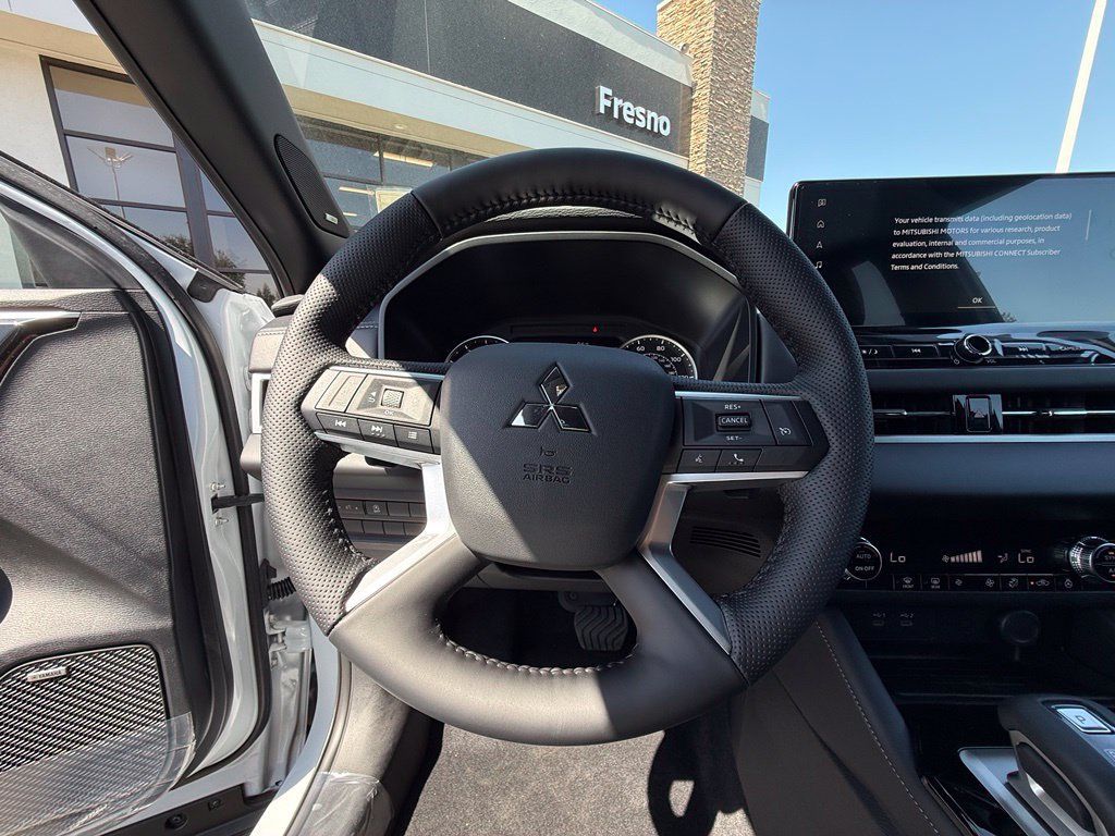 New 2026 Mitsubishi Outlander LE FWD image 20