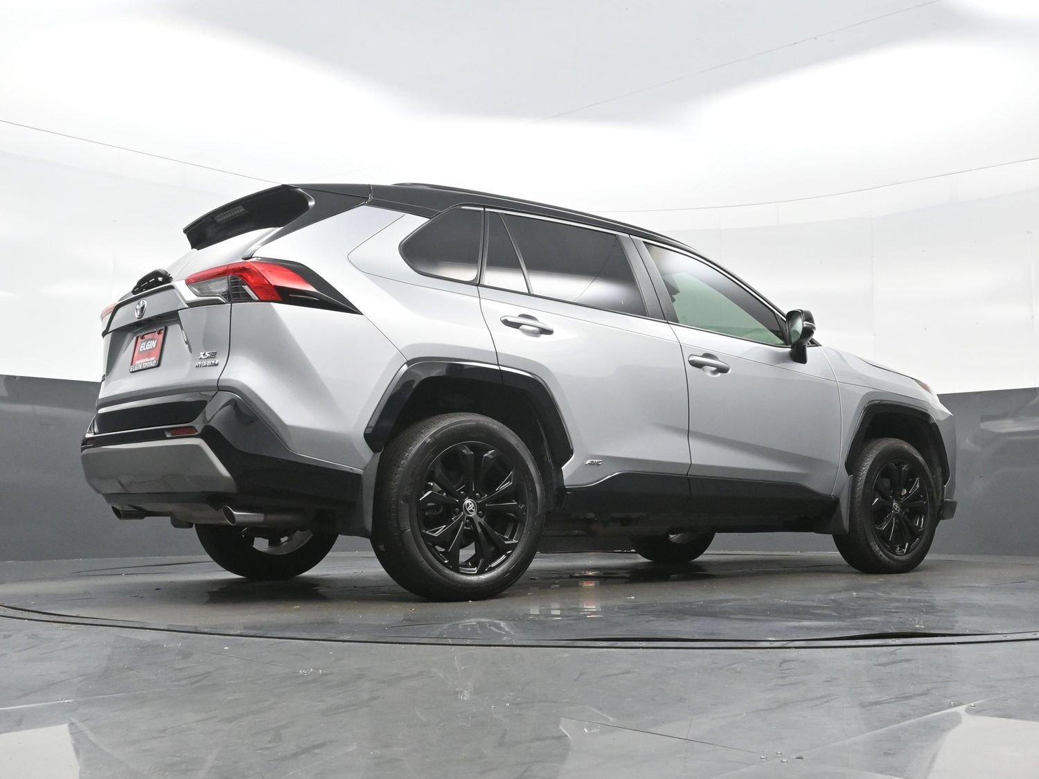 Used 2024 Toyota RAV4 XSE w/ Weather Package AWD/4WD image 34