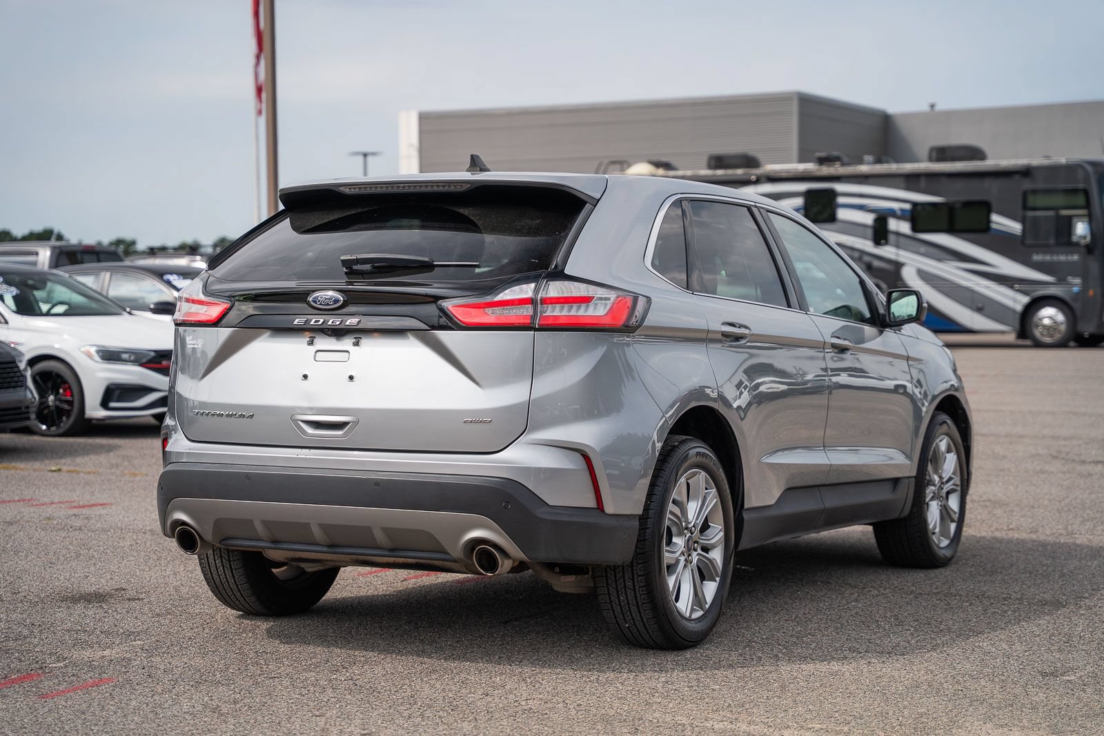 Used 2022 Ford Edge Titanium AWD/4WD image 7