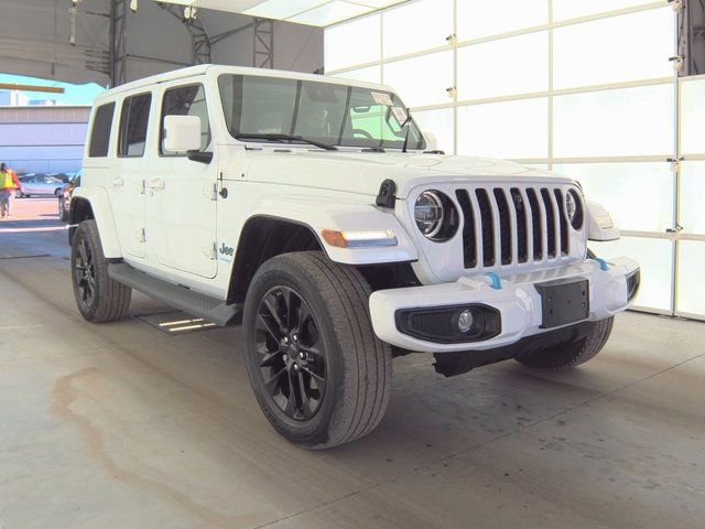 Used 2021 Jeep Wrangler Unlimited Sahara image 3