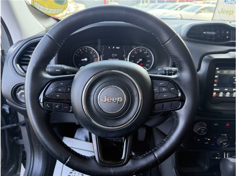 Used 2020 Jeep Renegade Altitude image 32