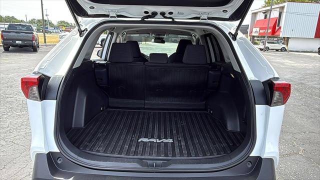 Certified 2025 Toyota RAV4 LE AWD/4WD image 7