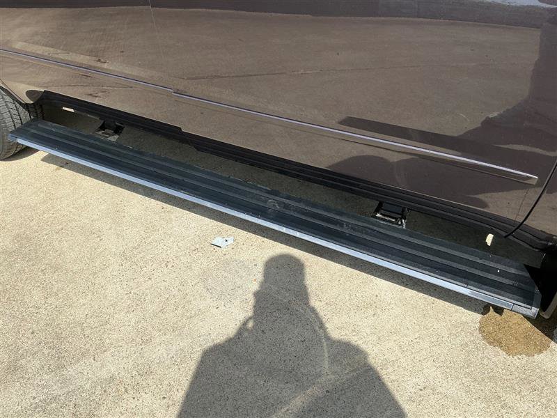 Used 2015 Chevrolet Suburban LTZ image 14