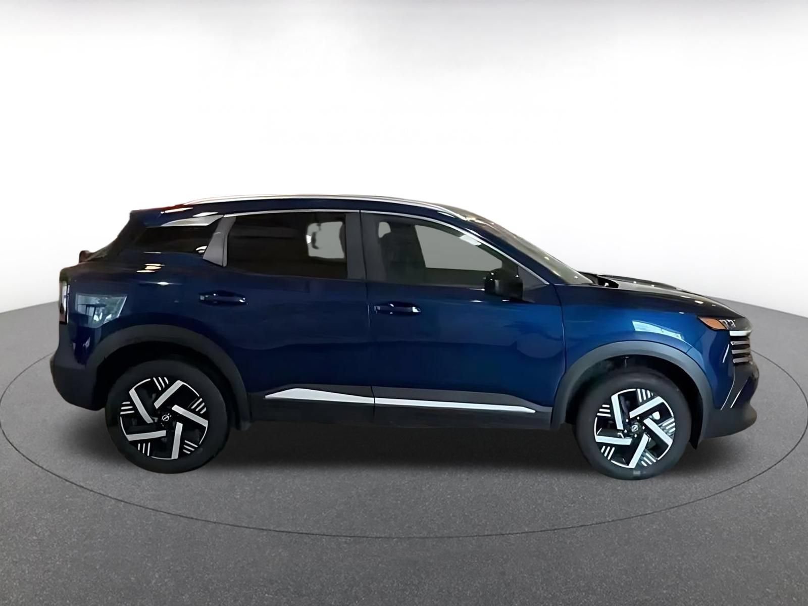 Used 2026 Nissan Kicks SV FWD image 12