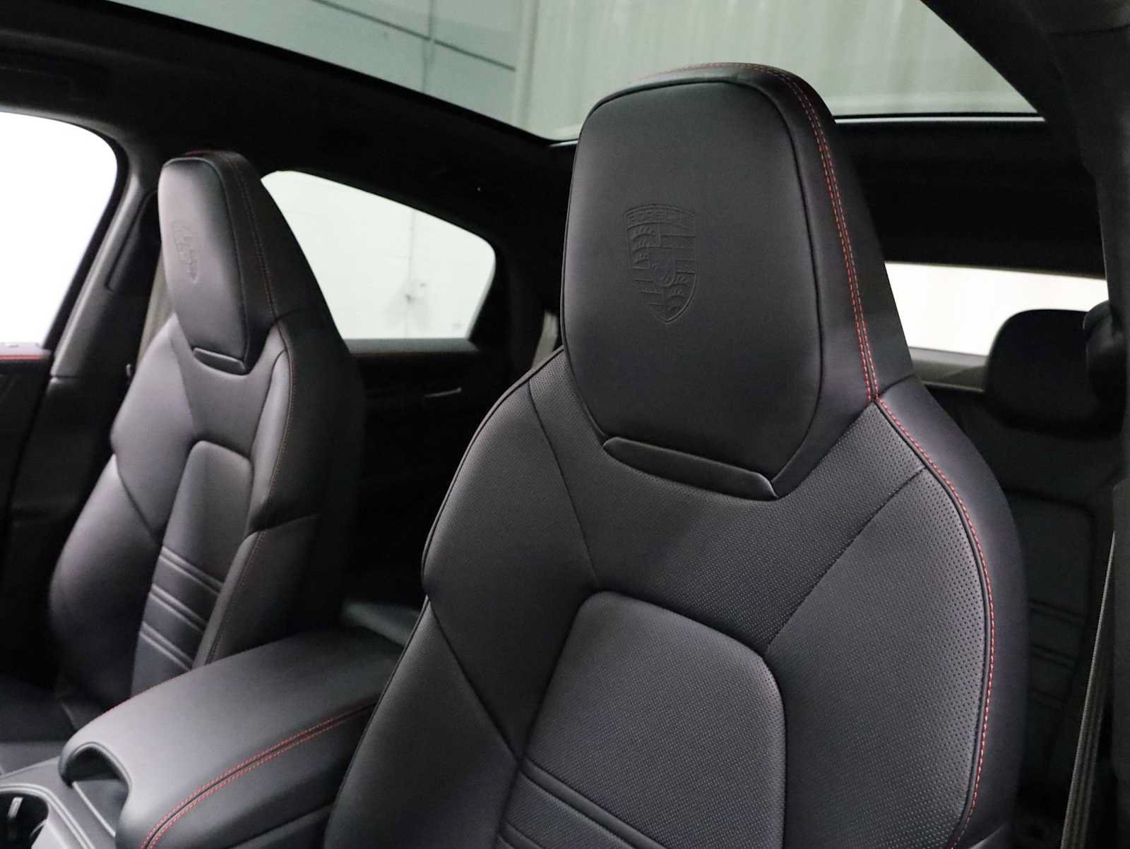 New 2026 Porsche Cayenne GTS AWD/4WD image 19